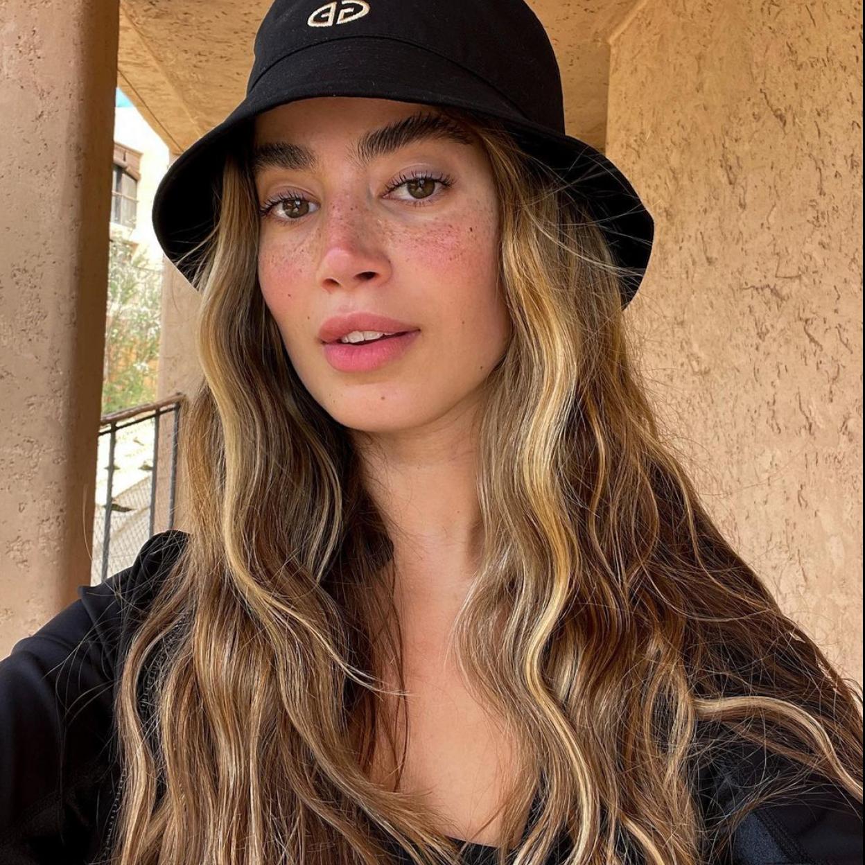 Este rizador de pelo de Amazon se ha hecho viral porque hace ondas en segundos y sin esfuerzo