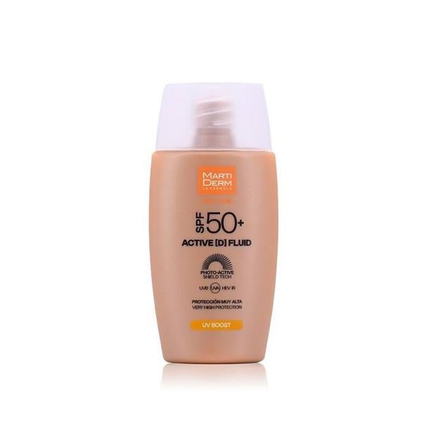 Un fotoprotector facial de alta protección que combina un filtro solar SPF50+ con extracto de achicoria, un ingrediente con propiedades reestructurantes e hidratantes. Protege frente a las radiaciones UVA, UVB, HEV e IR. Su textura es líquida, ligera, cómoda, de rápida absorción, luminosa e invisible.