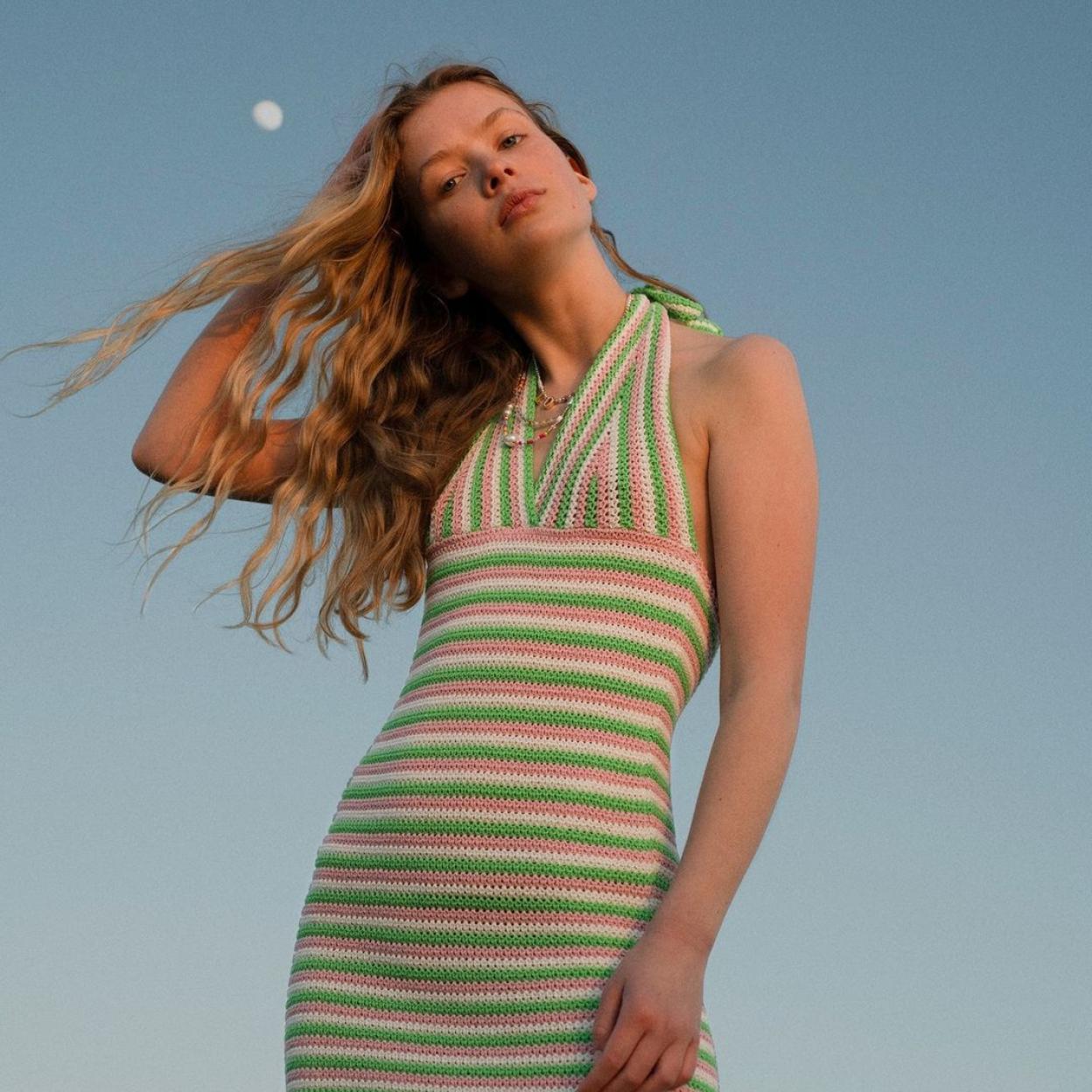 El punto crochet va a ser uno de los tejidos tendencia del verano 2022.