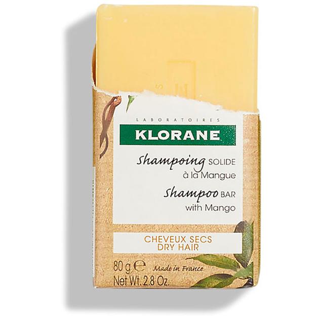 El champú sólido de Klorane es uno de los más potentes gracias a su ingrediente principal, el mango. Sus poderes nutricionales dejarán tu pelo limpio, fresquito y con una nutrición profunda. Precio: 7,03 €.