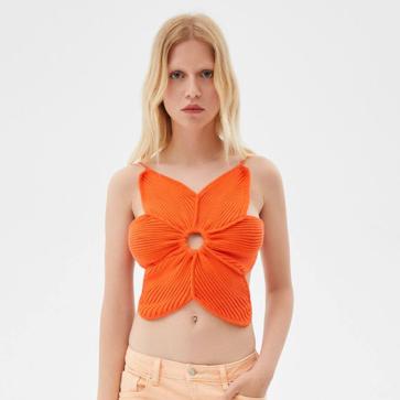 Imagen secundaria 1 - Necesitas un top de crochet para tus looks veraniegos