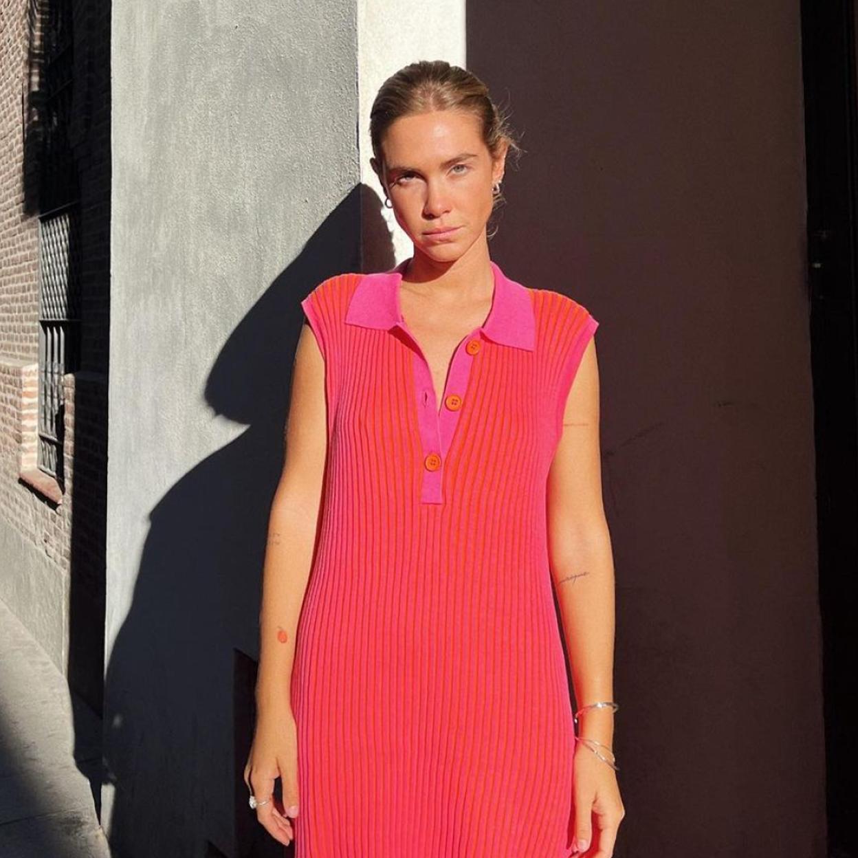 Este vestido ultra cómodo de Parfois arrasa entre las influencers y es ideal para todo el verano