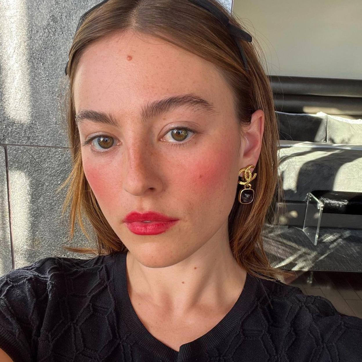 Despídete de las rojeces con la crema hidratante de color verde que se ha hecho viral en TikTok