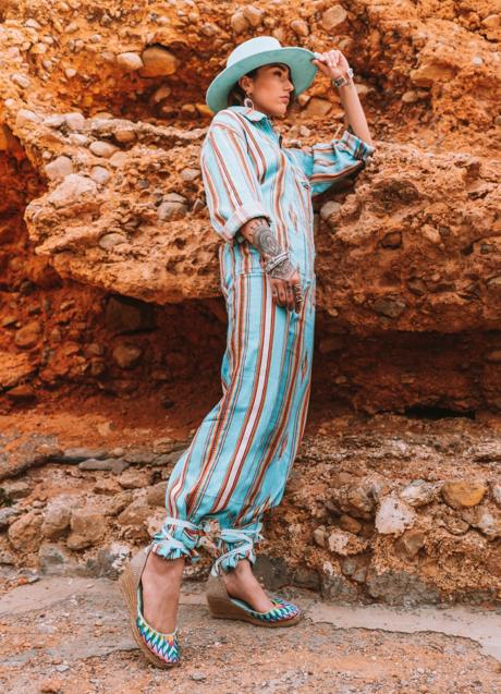 Imagen - Este modelo de alpargatas en tonos turquesa forma parte de la colección de Toni Pons.