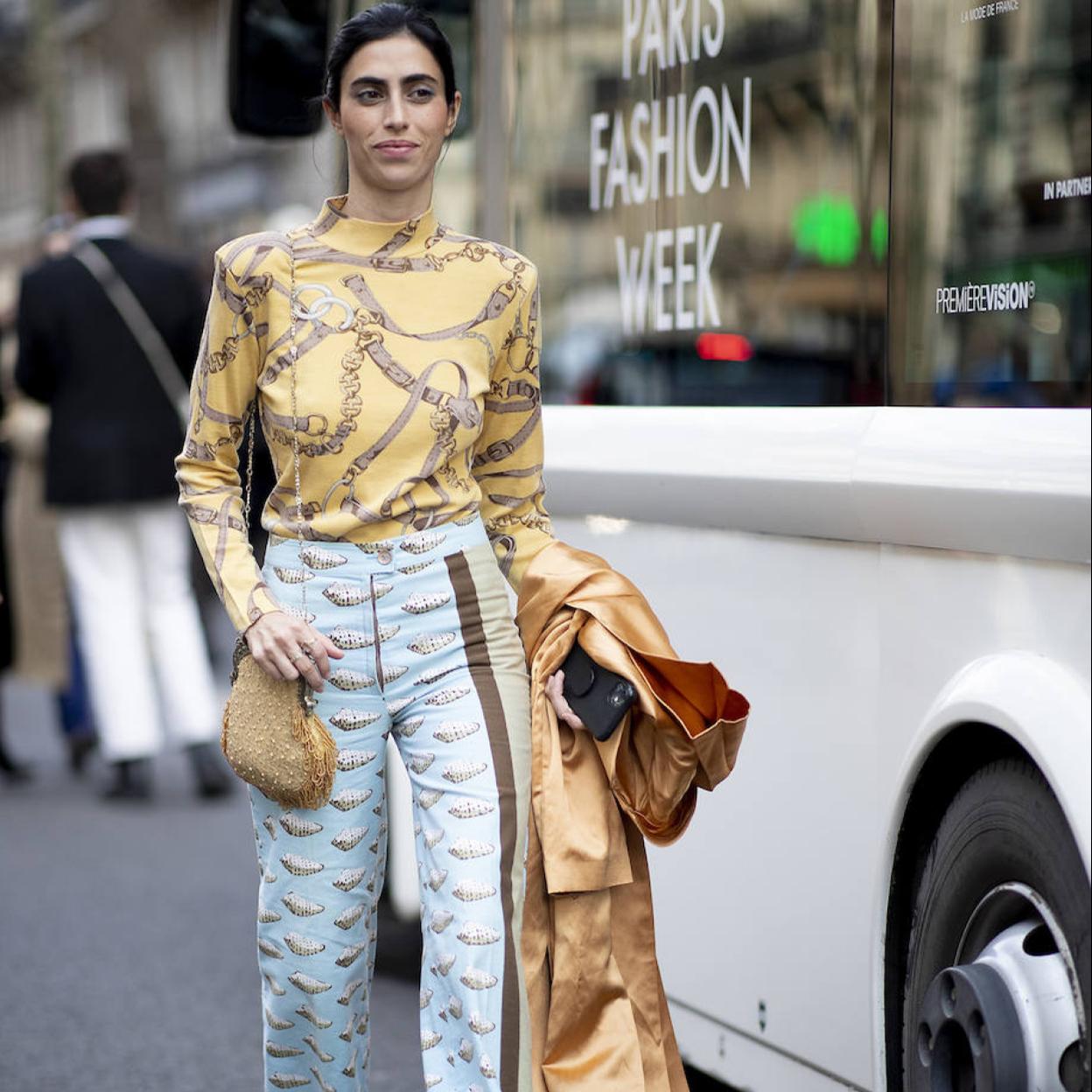 Pincha en la foto para ver los vaqueros de tiro bajo para copiar el estilo Milipili que triunfa en TikTok