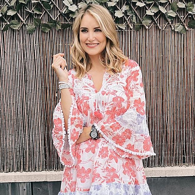 Alba Carrillo ha encontrado unas sandalias de tacón cómodo made in Spain ideales y favorecedoras que tienes que copiar