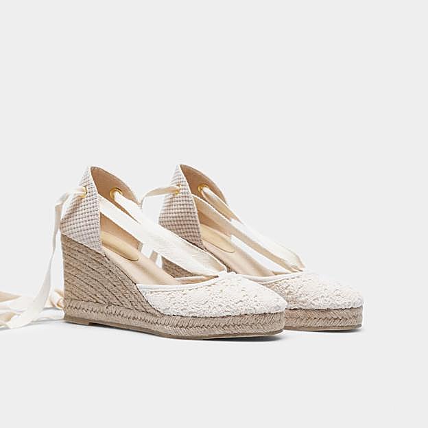 Sandalias con cuña de esparto de Springfield.