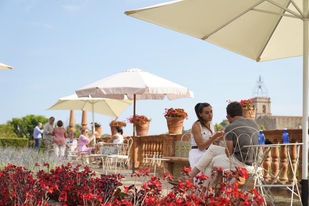 El Palauet de Teià (Barcelona) acogerá la  segunda edición  de este evento boutique que nació en la pandemia y en 2023 llegará a Madrid. Esta experiencia gastronómica sostenible que el año pasado generó al aparición de seis productos nuevos nacidos de la interacción de sus protagonistas propone a sus asistentes un viaje a través de una decena de artesanos elaboradores de productos únicos, que explicarán sus orígenes y cocinarán platos pensados en exclusiva para el festival. Con Quim Vila a cargo del maridaje, contará también con música en vivo, charlas y talleres creativos. 