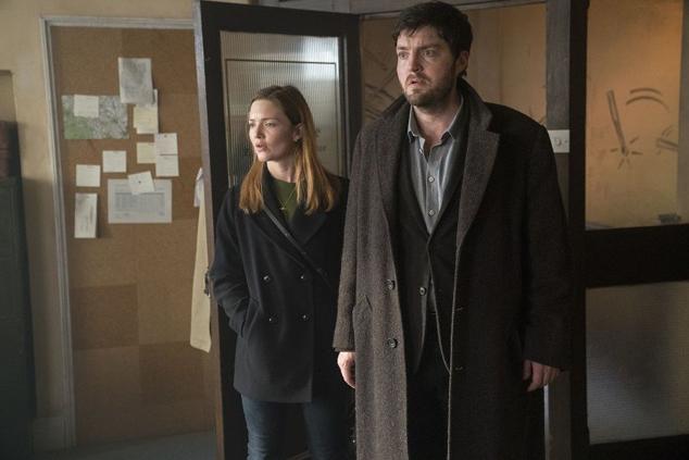 Basada en la serie de novelas Cormoran Strike, escritas por JK Rowling bajo el seudónimo de Robert Galbraith, esta miniserie de 4 temporadas y 11 episodios se centra en un veterano de guerra convertido en detective privado y su asistente, la joven Robin Ellacott. Cada entrega se centra en un caso, con los protagonistas evolucionando personal y laboralmente y curiosos casos por resolver. Este año se estrenará la quinta entrega. 