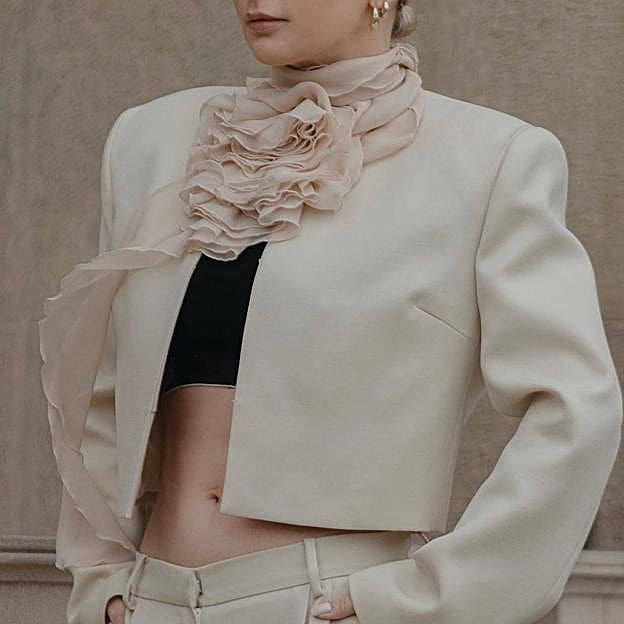 Tenemos la versión low cost del accesorio de lujo más elegante que arrasa en el street style y necesitas para mejorar cualquier look