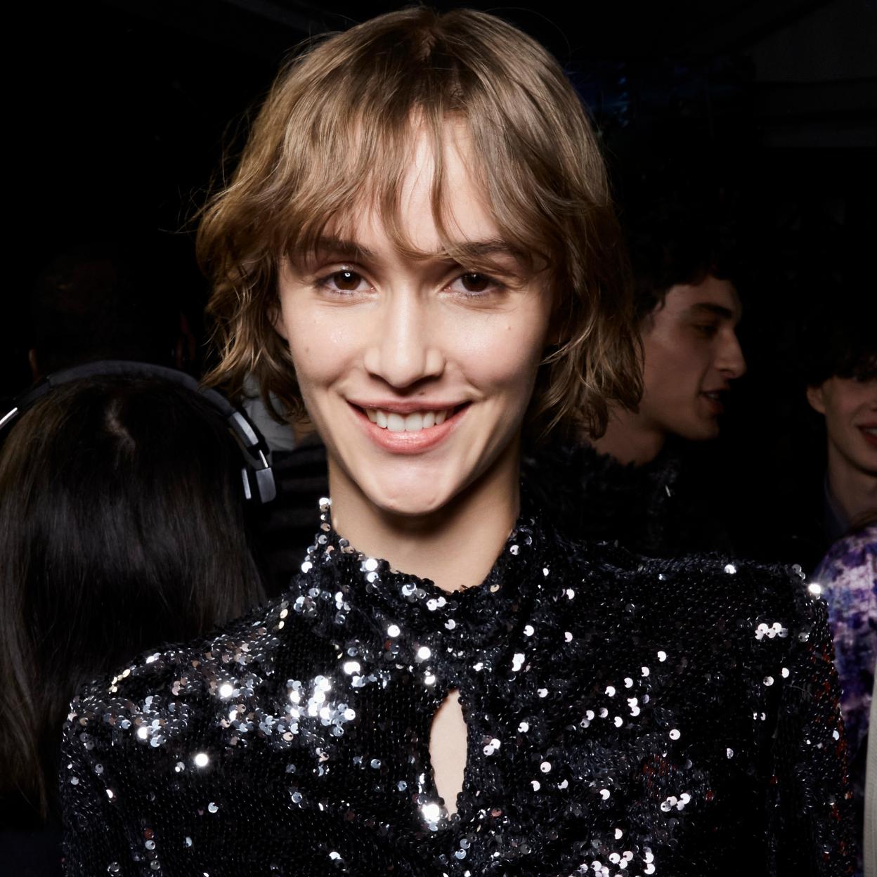 Pincha en la imagen para ver los productos (y cómo utilizarlos) para que tus ojos parezcan más grandes. 