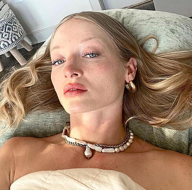 Las ampollas con efecto tensor instantáneo de Mercadona que incluyen péptidos y silicio para rejuvenecer el rostro en unos minutos