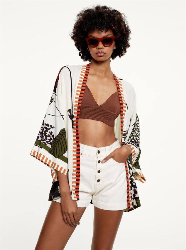 Este modelo de Parfois tiene un diseño abierto