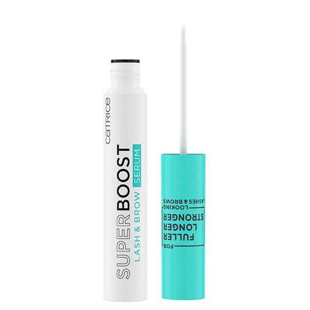 Super Boost de Catrice es un sérum 2 en 1 para hacer que tanto tus cejas como pestañas luzcan igual de pobladas y fuertes desde su primera aplicación. Precio: 4,79 €. 