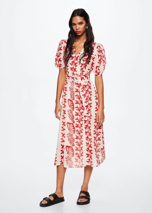 En V, con los hombros al descubierto o con asimetrías, no lo olvides. Porque los escotes pueden hacer mucho más por ti de lo que te imaginas.