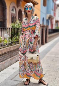 Imagen secundaria 2 - Las influencers han enseñado que este vestido se puede llevar de diferentes formas.