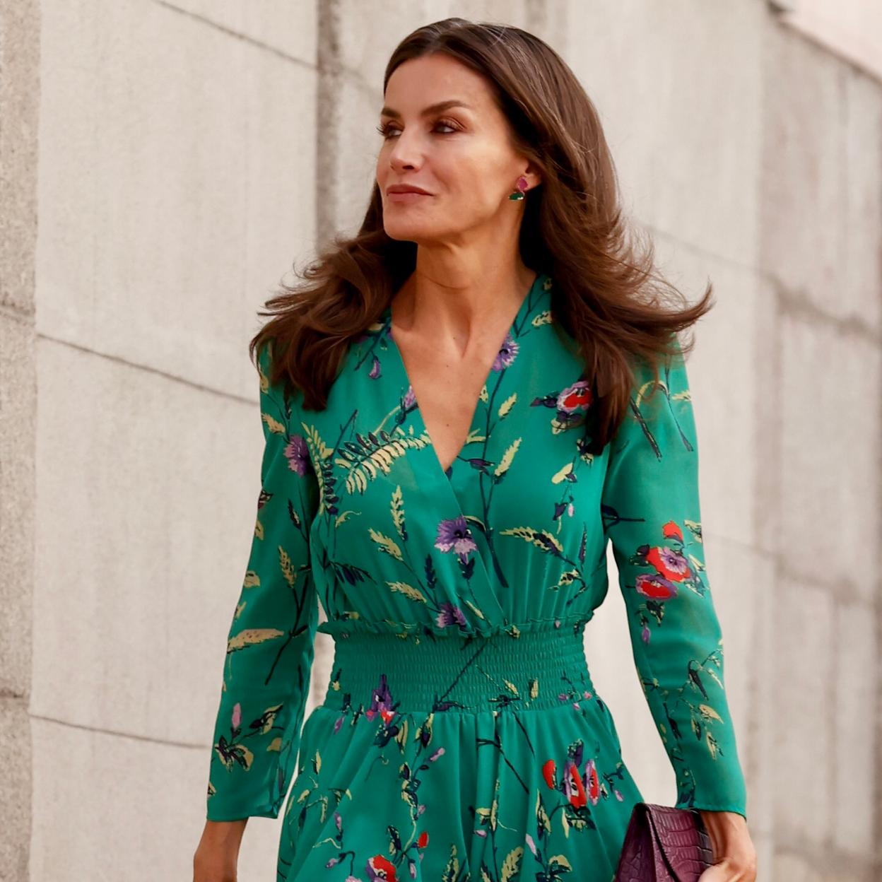 La reina Letizia ha sacado de su armario uno de sus vestidos favoritos.