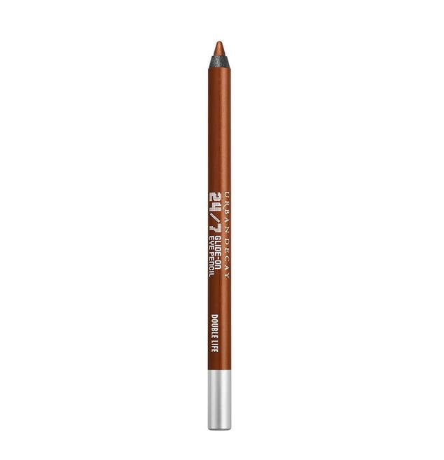 El  24/7 Glide-On Eye Pencil Waterproof de Urban Decay  contiene aceite de jojoba para mantener la zona hidratada.