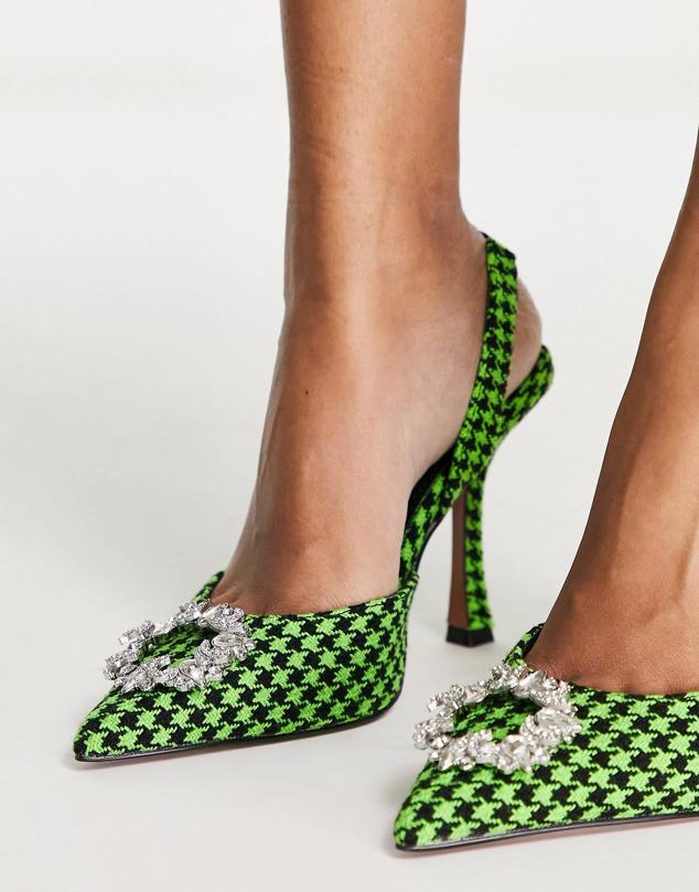 Con detalles de strass y con un multiestampado. Confeccionados por ASOS. Precio: 37 €.