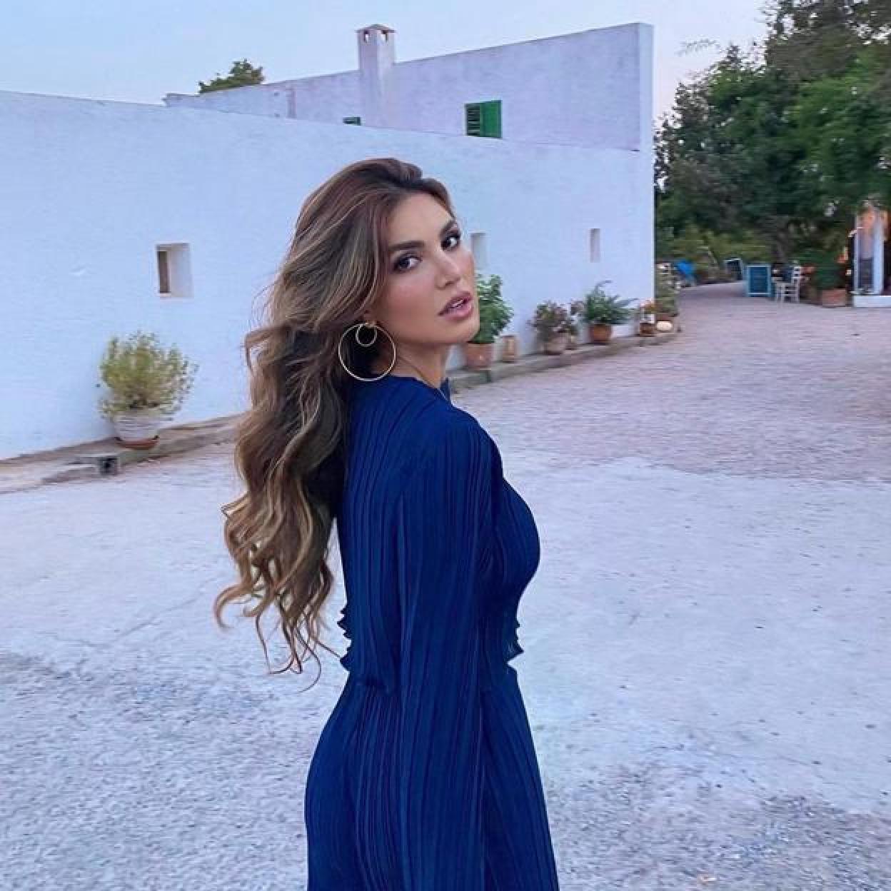 Adiós al encrespamiento con cuatro spray antifrizz que dan brillo y protegen del sol porque son buenos y asequibles