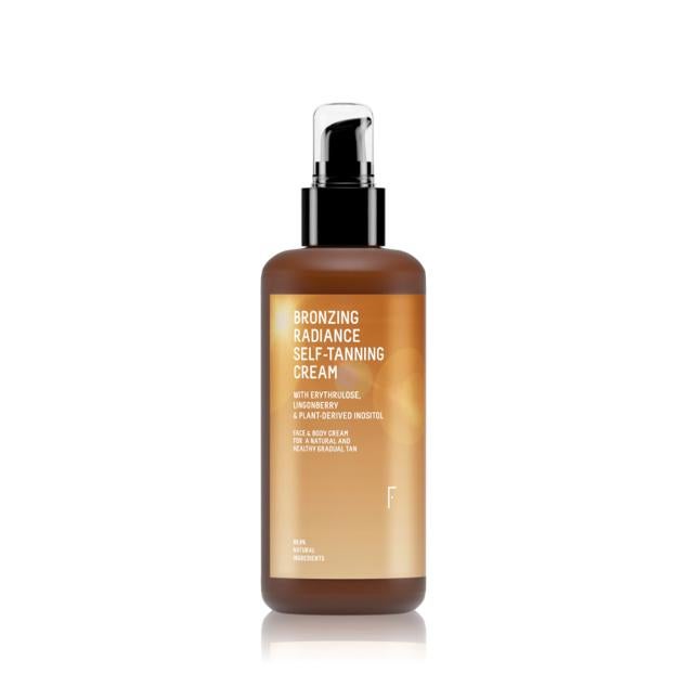 Bronzing Radiance Self-tanning cream de Freshly Cosmetics (29 €).
