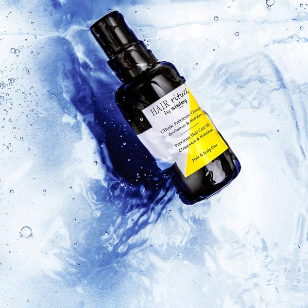El  Huile Précieuse Cheveux de Hair Rituel by Sisley  aporta nutrición y suavidad