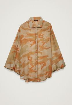 Imagen secundaria 2 - El look de Parfois con kimono, sandalias planas y bolso de lentejuelas que vas a querer copiar este verano