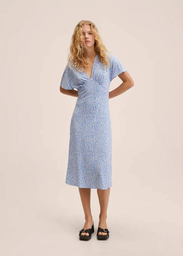 En Mango encontrarás este vestido de diseño recto