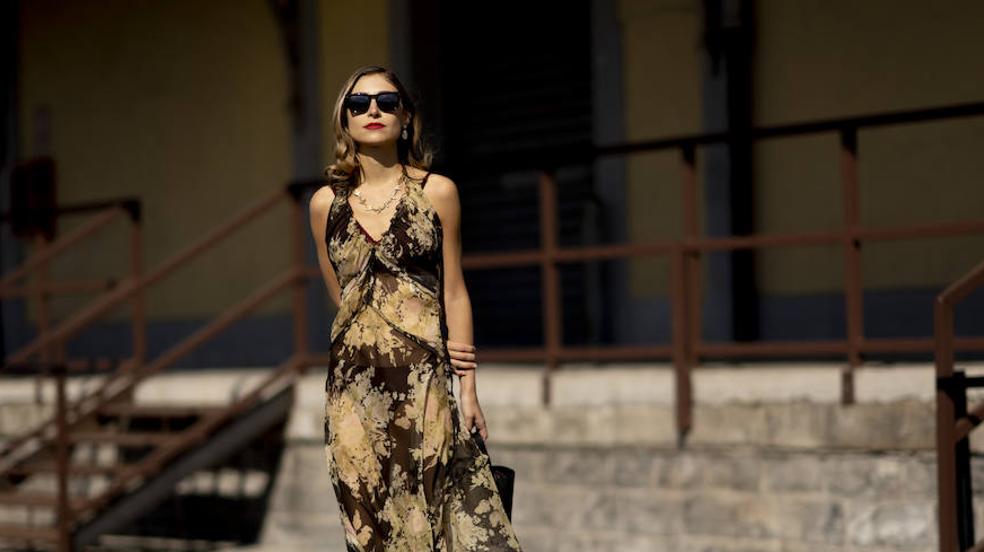 Los vestidos de flores te permiten ir fresquita y quitarte años de encima