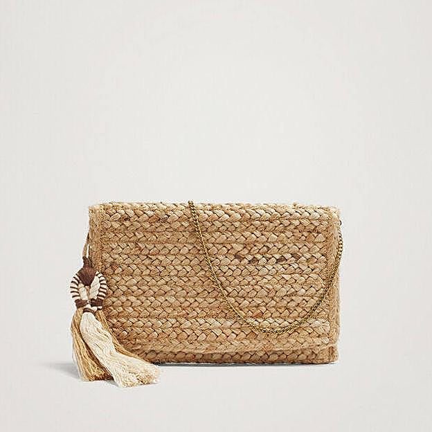 Imagen principal - Tres bolsos de rafia de la nueva colección de Parfois