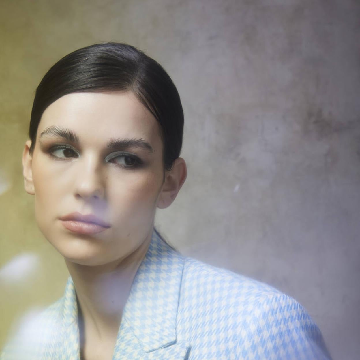 Pincha en la foto para ver más sprays fijadores de maquillaje para no perder en glamour en las olas de calor