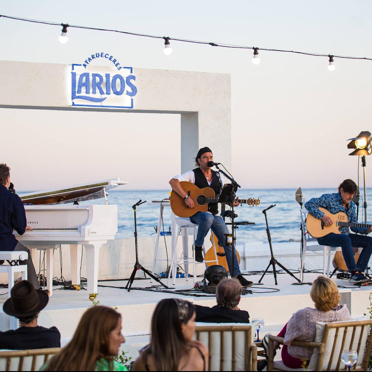 Conciertos, una buena copa y los atardeceres más bonitos de España: este es el mejor plan del verano