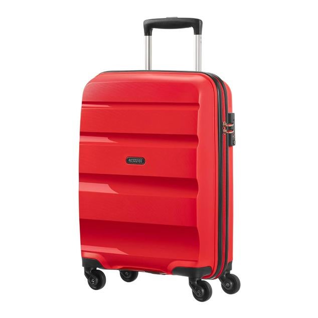 Elaborada en polipropileno y con cerradura TSA de tres dígitos para añadir seguridad. Amplia capacidad y gran organización interior con múltiples bolsillos. Ruedas que giran 360° para facilitar su manejo. Precio: 105,98 euros. Cómpralo aquí