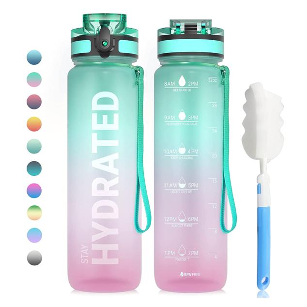 Botella deportiva hecha de plástico tritan de grado alimenticio, respetuoso con el medio ambiente, 100% no tóxico y libre de BPA. Precio: 17,99 euros. Cómpralo aquí