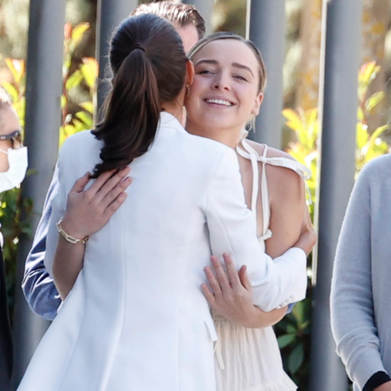 Finnegan Biden abrazando a la reina Letizia.