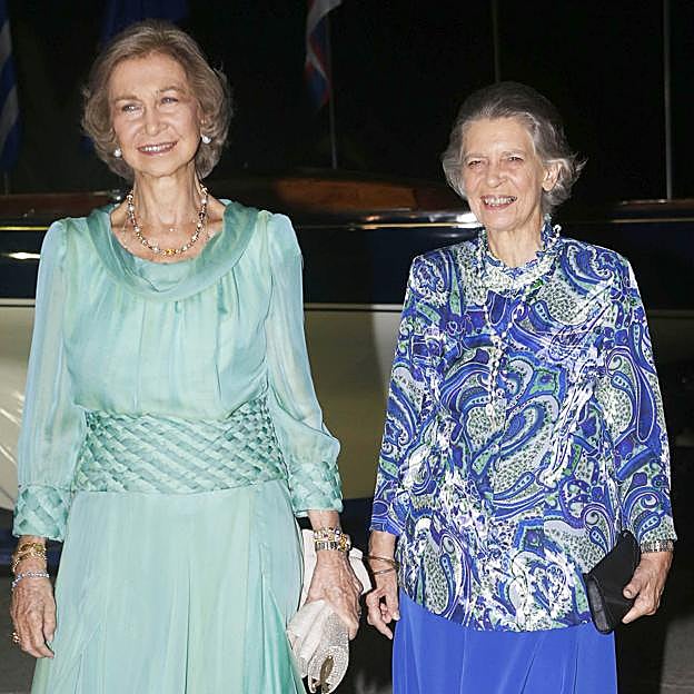 Quiénes son los apoyos de la reina Sofía en su familia: de su hermana Irene de Grecia a sus hijas, pasando por la infanta Margarita, hermana de Juan Carlos I