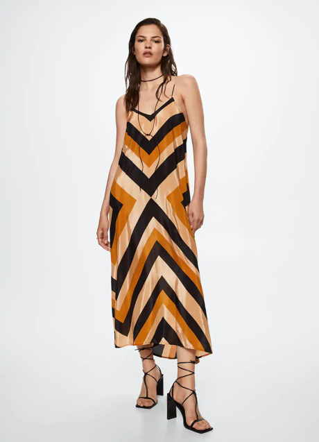 Imagen - Un vestido de rayas de Mango.