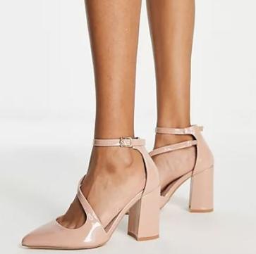 Imagen secundaria 1 - Tenemos la copia low cost de los originales zapatos de tacón cómodo de la reina Letizia: cuestan menos de 30 euros, pegan con todo y estilizan