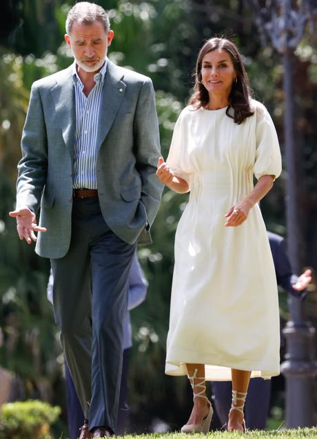 Imagen - La reina Letizia ha estrenado un vestido de Cos. / GTRES