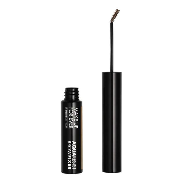 El Aqua Resist Brow Fixer de Make Up For Ever se trata de un gel fijador de cejas con tinte y fórmula de larga duración que peina, define, esculpe y rellena las cejas, manteniéndolas intactas todo el día, sin apelmazarlas. Tiene una fijación de 24 horas, es resistente al agua, super preciso gracias al micro cepillo y está disponible en cuatro tonos. Cómpralo aquí