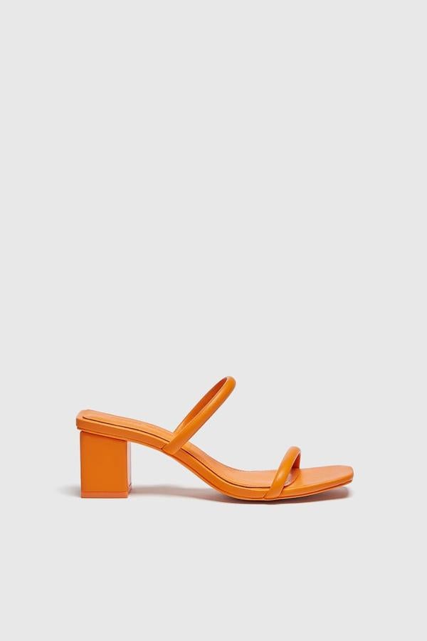 Te lo advertimos: son cómodas a rabiar, estilizan y al no llevar pulsera, evitarás cortes indeseados. Tus piernas se verán kilométricas y encima ganarás un par de centímetros. Todo son ventajas. 