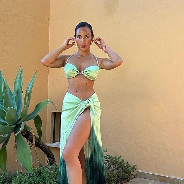 La falda pareo made in Spain que triunfa entre las influencers porque es preciosa y sienta de maravilla