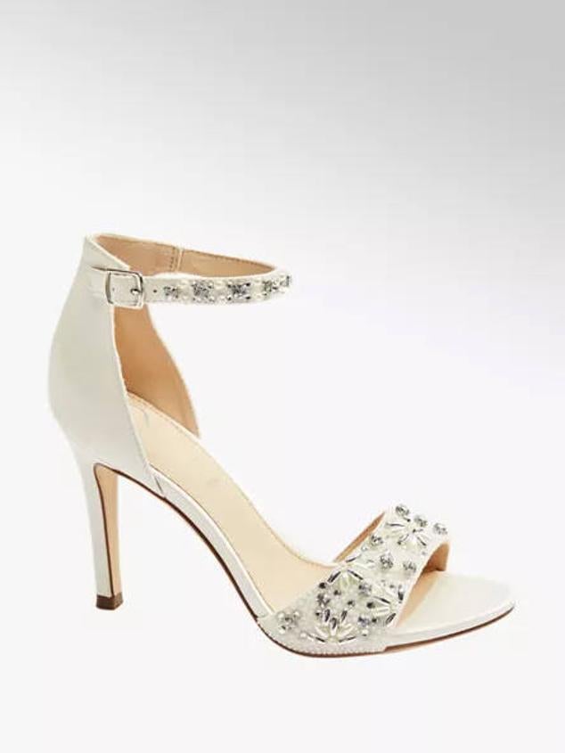 En Deichmann encontrarás estas de la marca Catwalk que cuentan con aplicaciones de brillos.