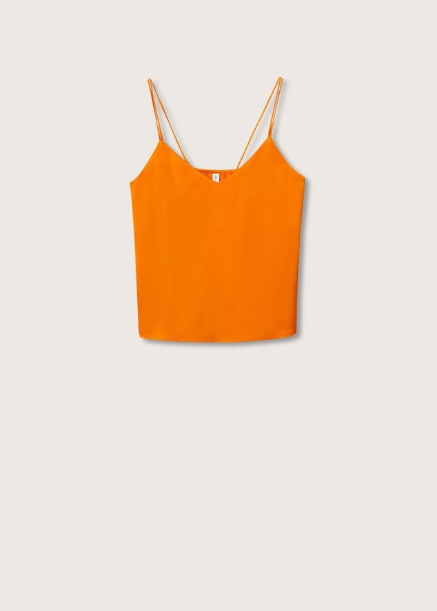 Diseño recto de color naranja y con cuello escotado. Tiene tirantes finos y el fruncido es elástico, además el material es de poliéster. Es de Mango. Precio: 19,99 €.