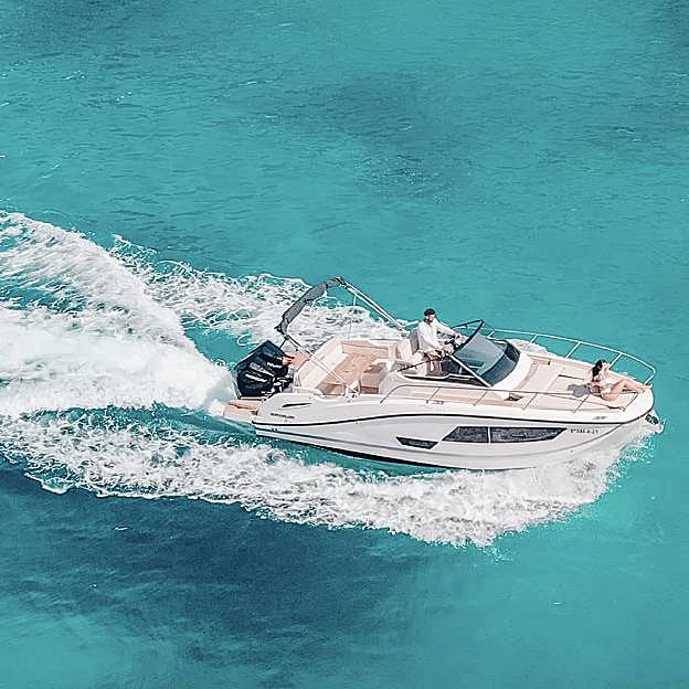 Compartir la belleza del mar con familiares o amigos es una experiencia difícil de igualar