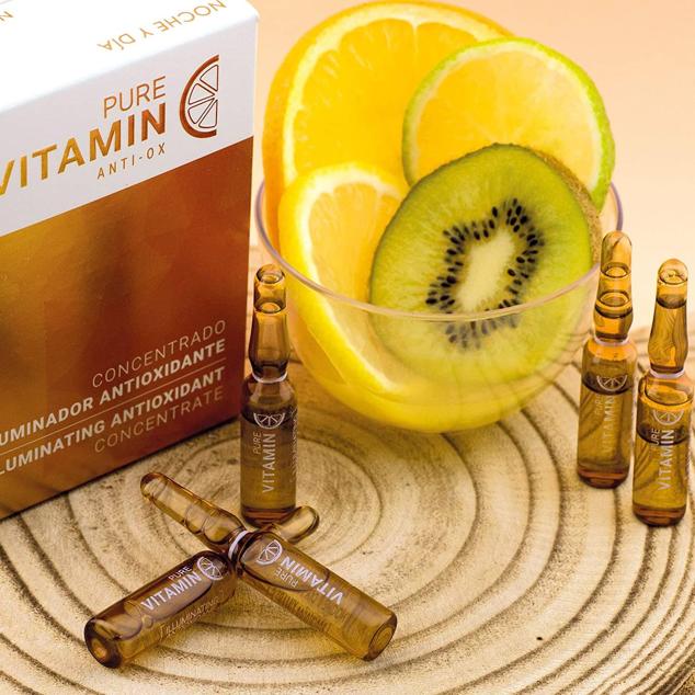 Las Pure Vitamin C AntiOx de Noche y Día son un suero concentrado que reafirma la piel.  Cómpralo aquí