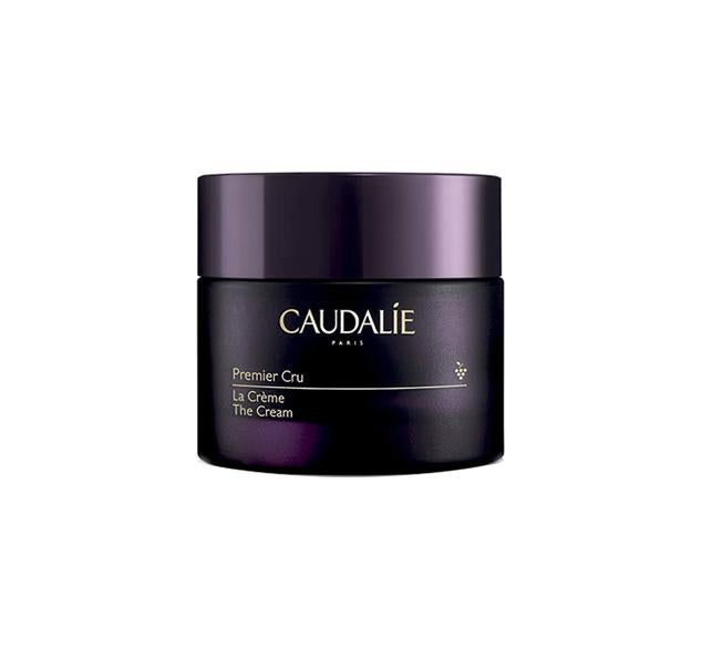 La Crème Premier Cru de Caudalie alisa visiblemente las arrugas en solo tres minutos y durante seis horas.  Cómpralo aquí