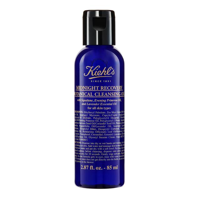 El Midnight Recovery Botanical Cleansing Oil de Kiehl’s contiene aceite de onagra y lavanda.  Cómpralo aquí