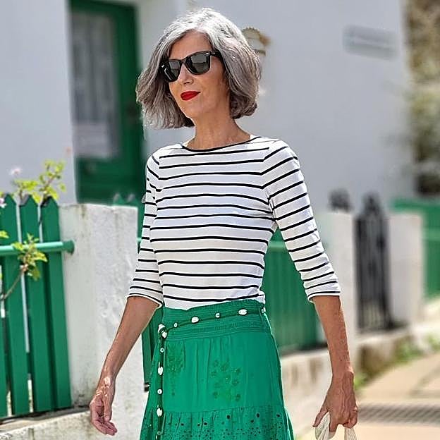 La original falda larga de Zara que aprueban la influencers de más de 50 porque es cómoda, estilosa y rejuvenece