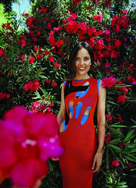 Imagen - Elena Anaya lleva vestido de Loewe.